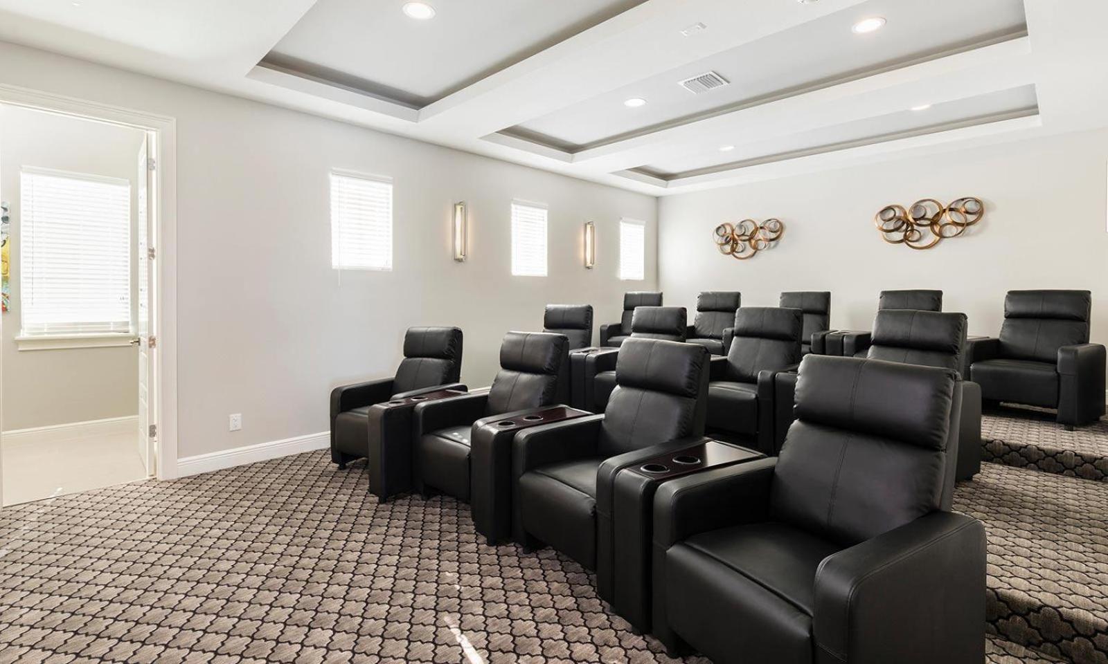 Upscale 8 Bdrm Villa With Home Theater At Reunion 基西米 外观 照片